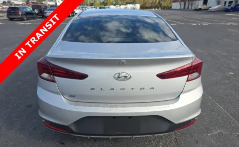 More photos of 2020 Hyundai Elantra SE at Auto Boutique Florida, FL