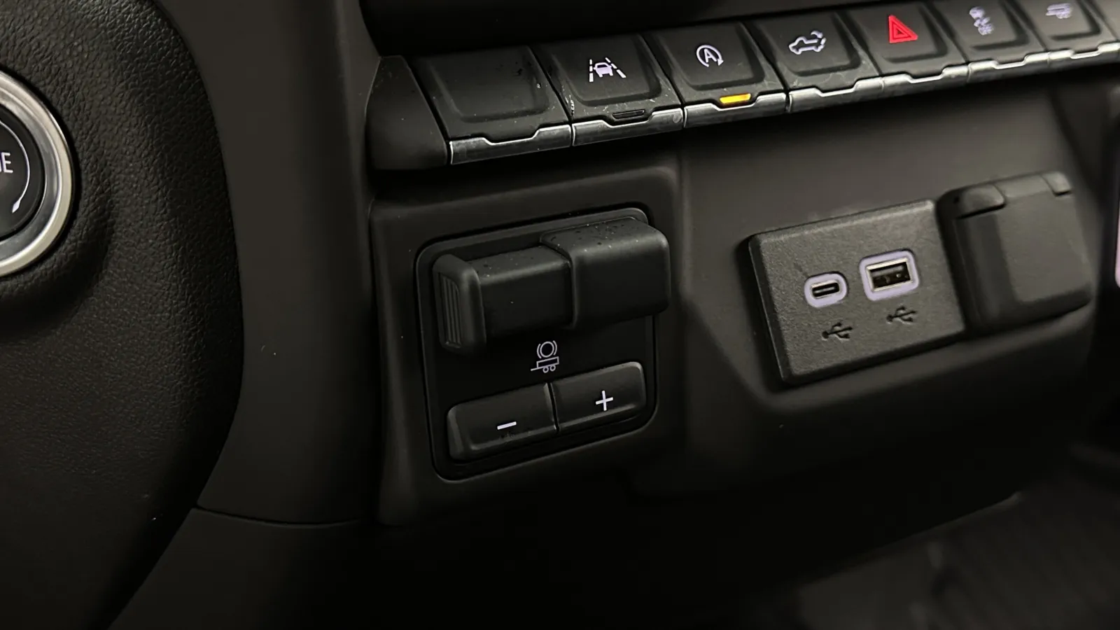 Chevrolet Silverado photo 13