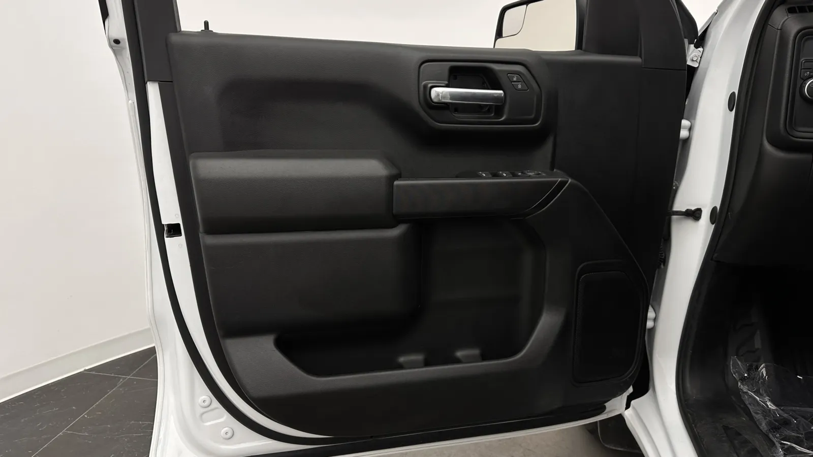 Chevrolet Silverado photo 9