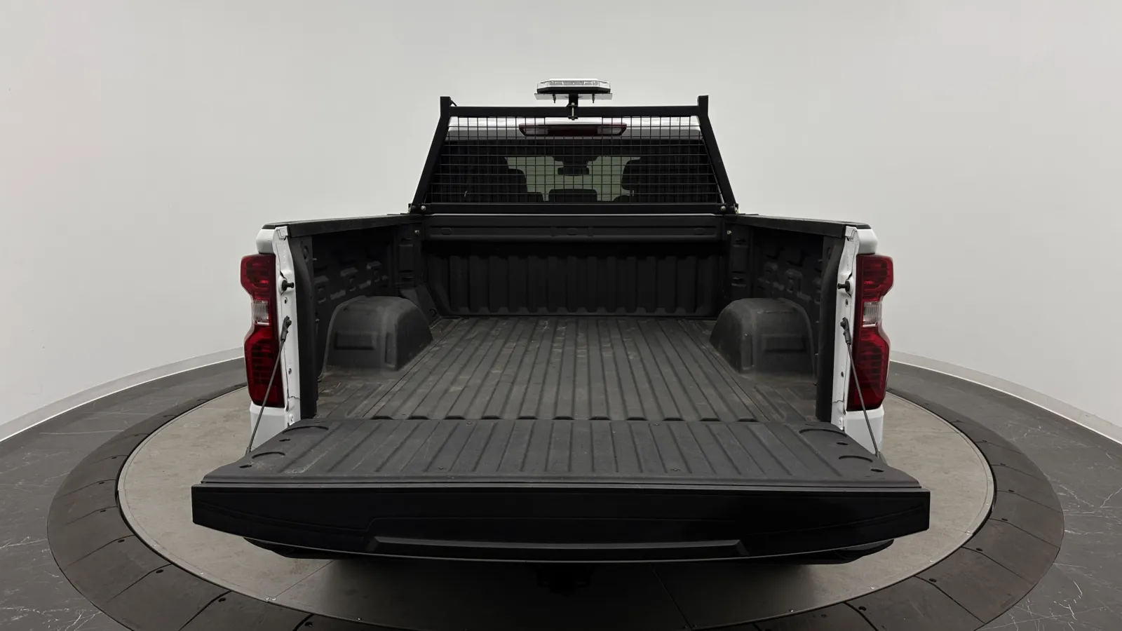 Chevrolet Silverado photo 22