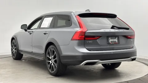 More photos of 2019 Volvo V90 Cross Country T6 at Auto Boutique Florida, FL