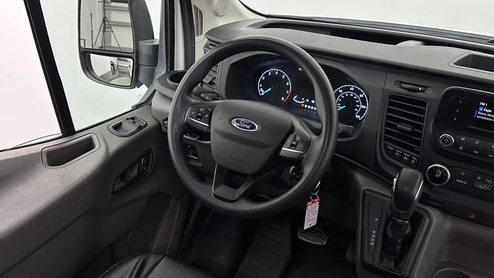 Ford Transit photo 20