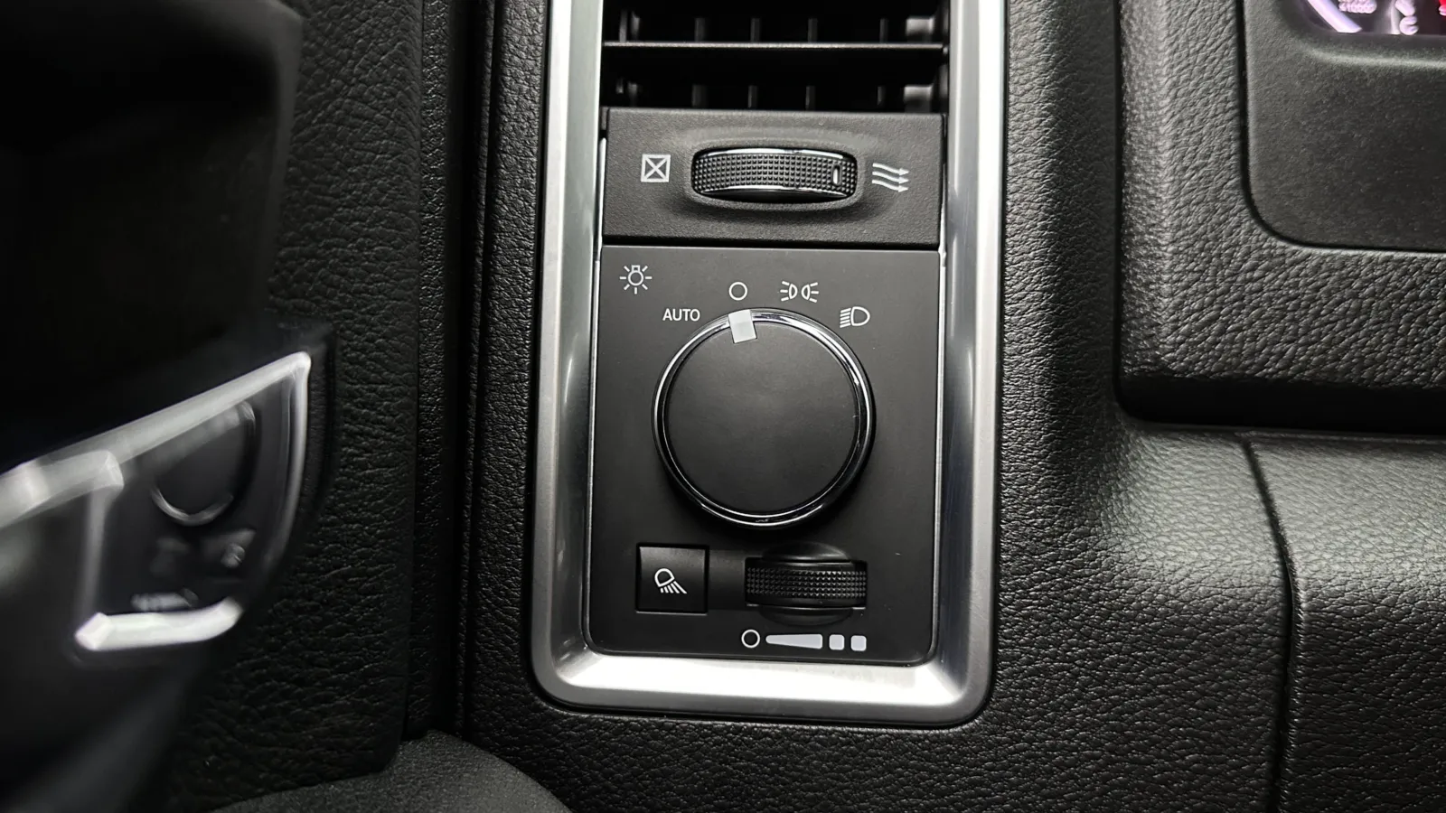 Ram 1500 photo 16