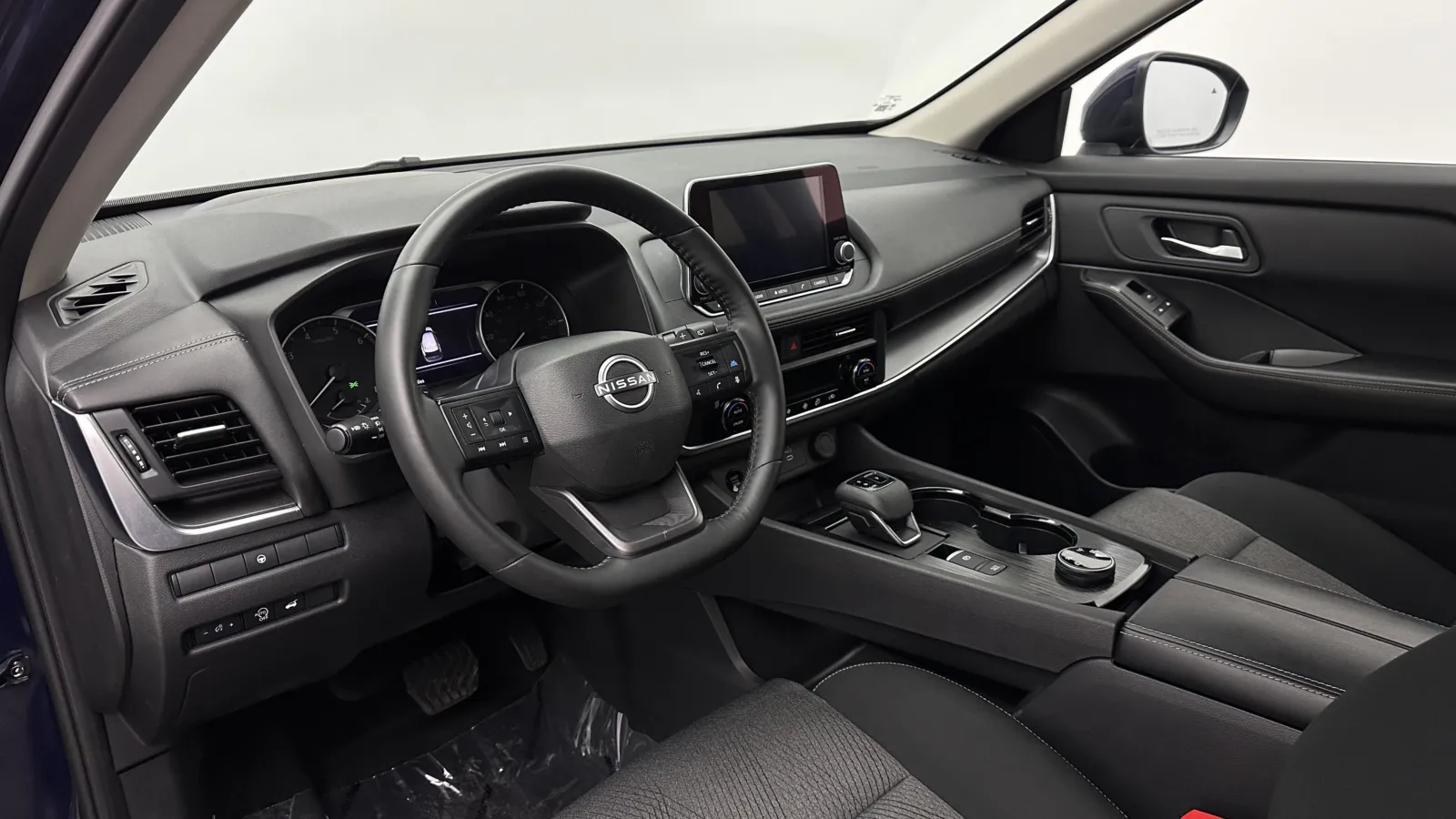 Nissan Rogue photo 8