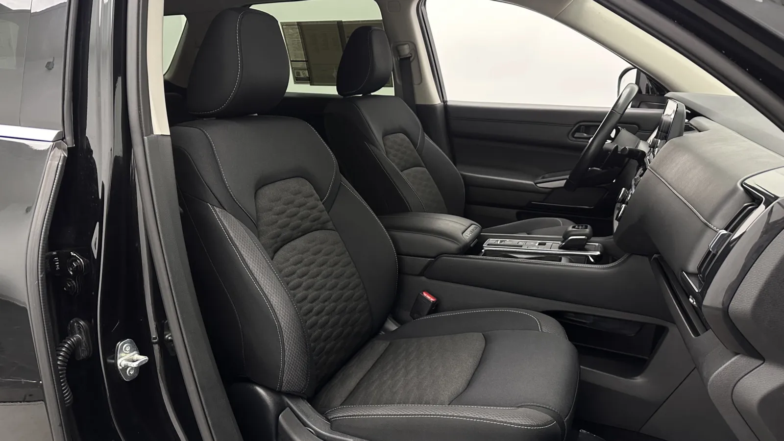 Nissan Pathfinder photo 34