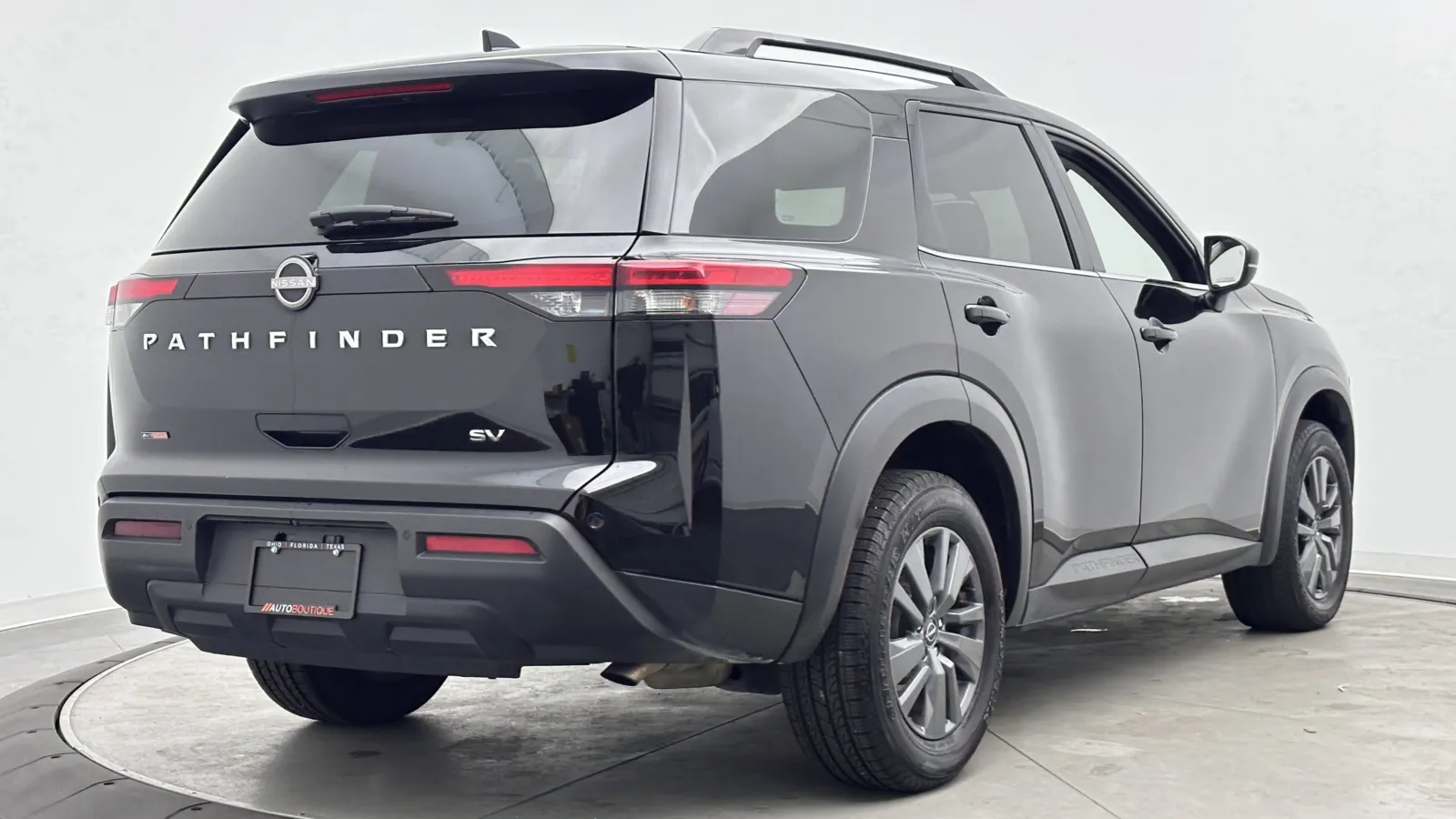 Nissan Pathfinder photo 7