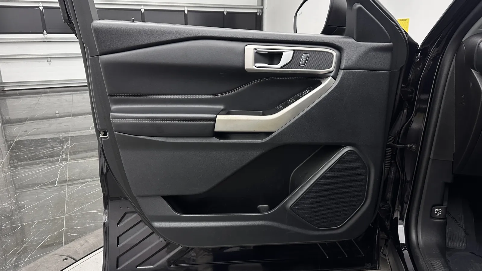 2022 Ford Explorer XLT - Photo 9