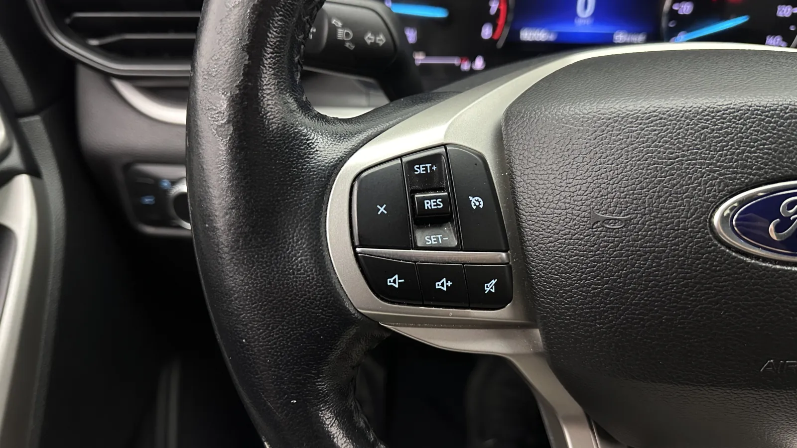 2022 Ford Explorer XLT - Photo 14