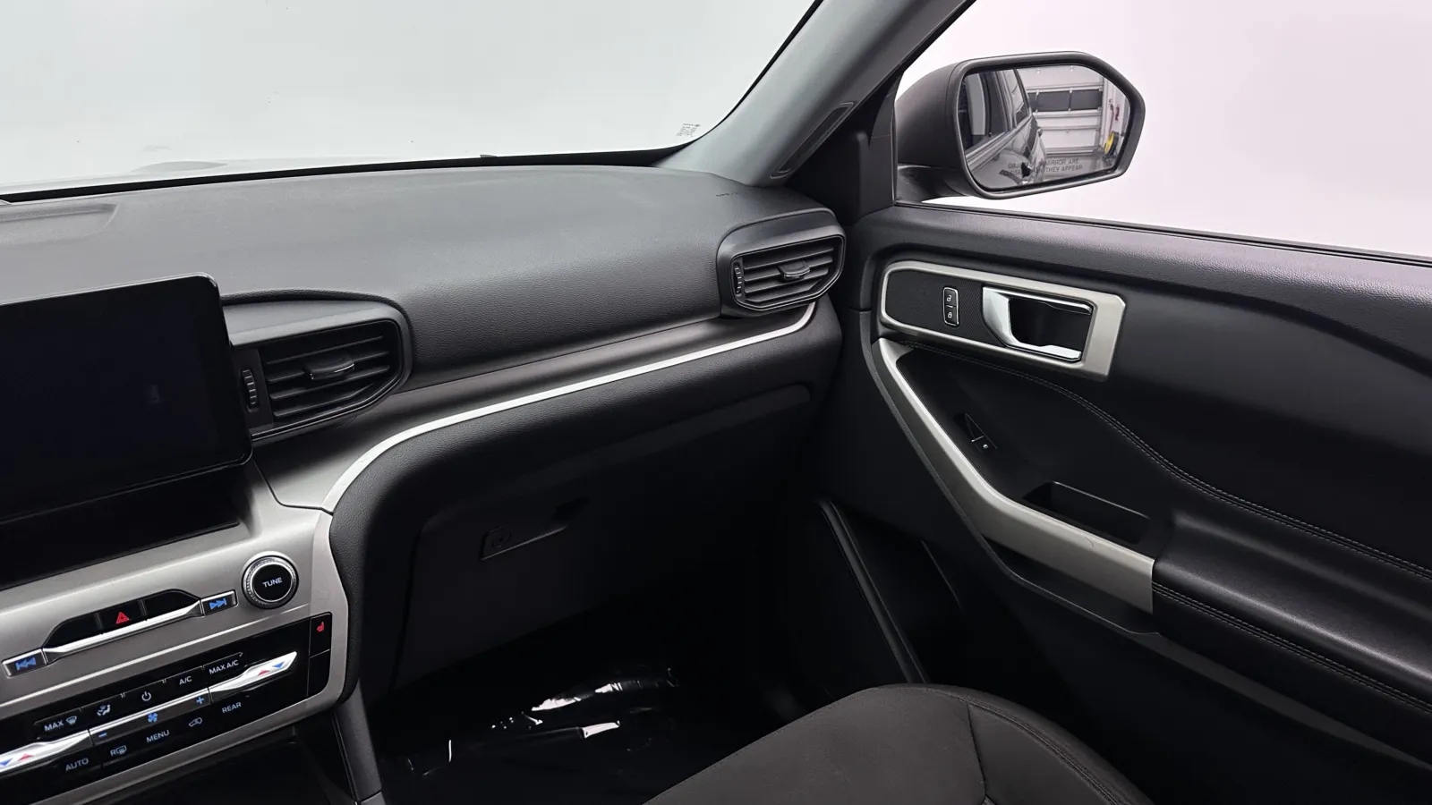 2022 Ford Explorer XLT - Photo 24