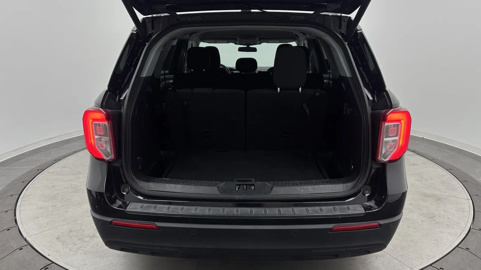 2022 Ford Explorer XLT - Photo 26