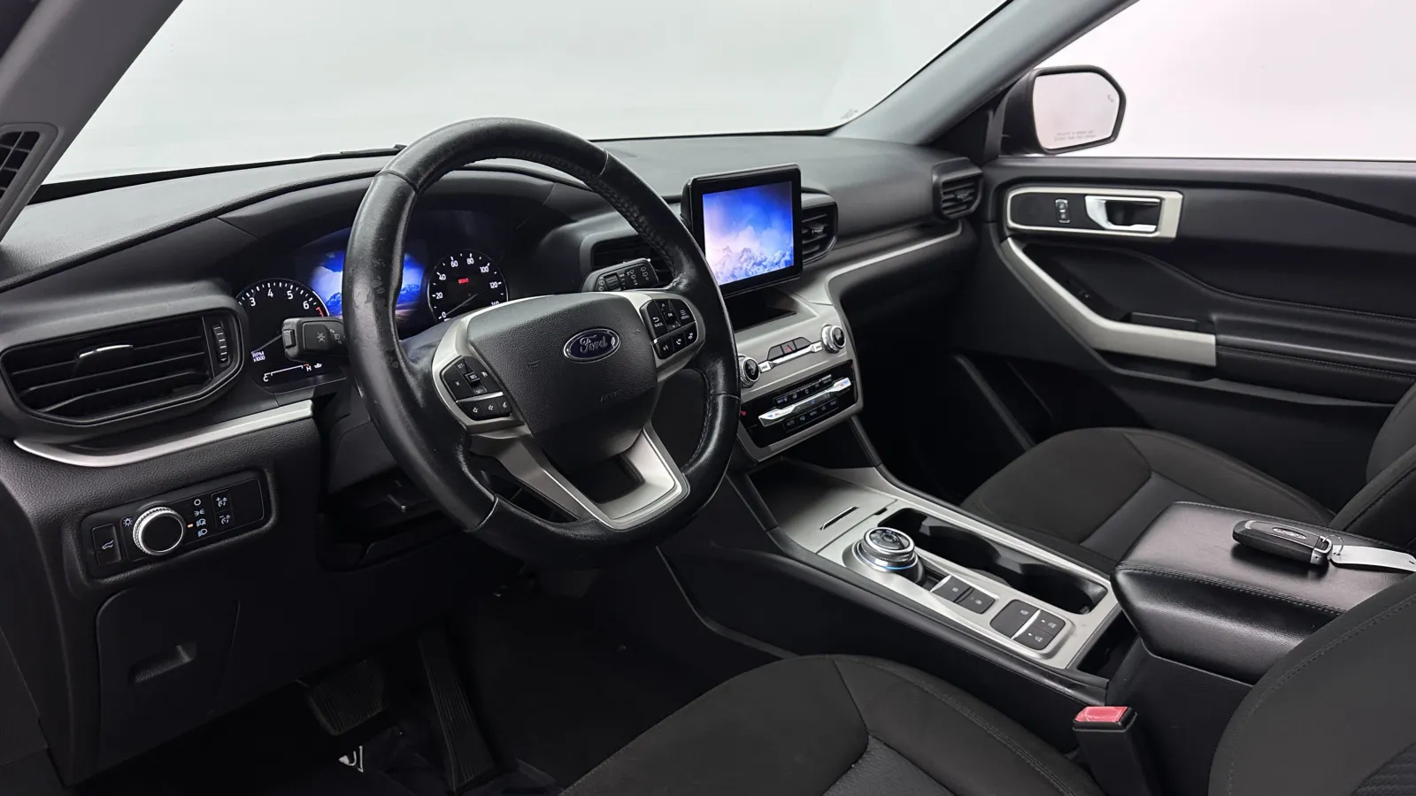 2022 Ford Explorer XLT - Photo 8
