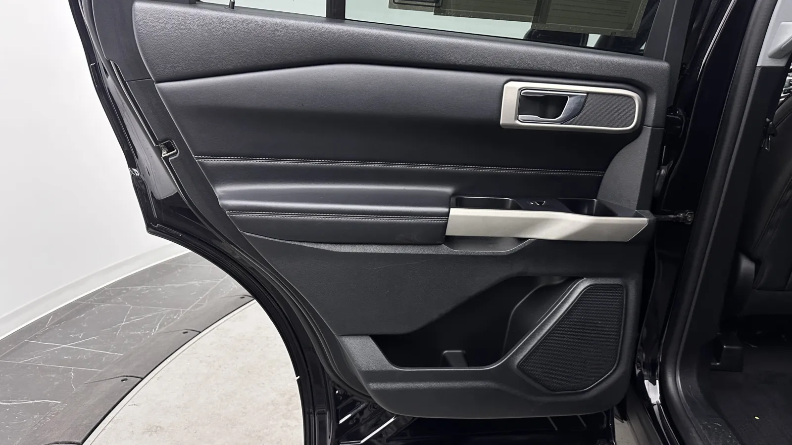 2022 Ford Explorer XLT - Photo 19