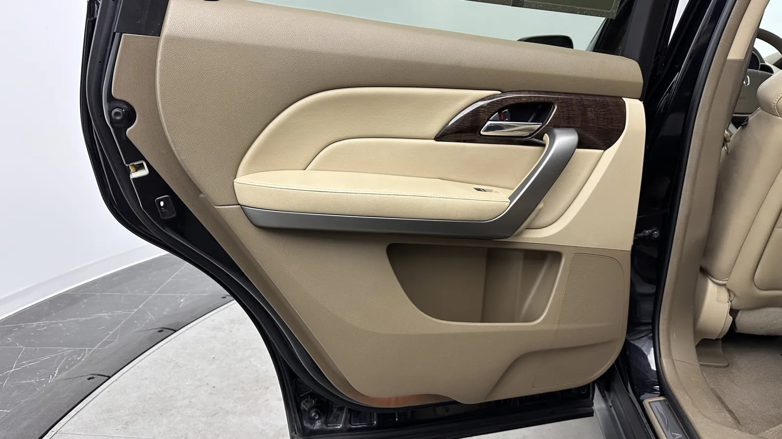 Acura MDX photo 23
