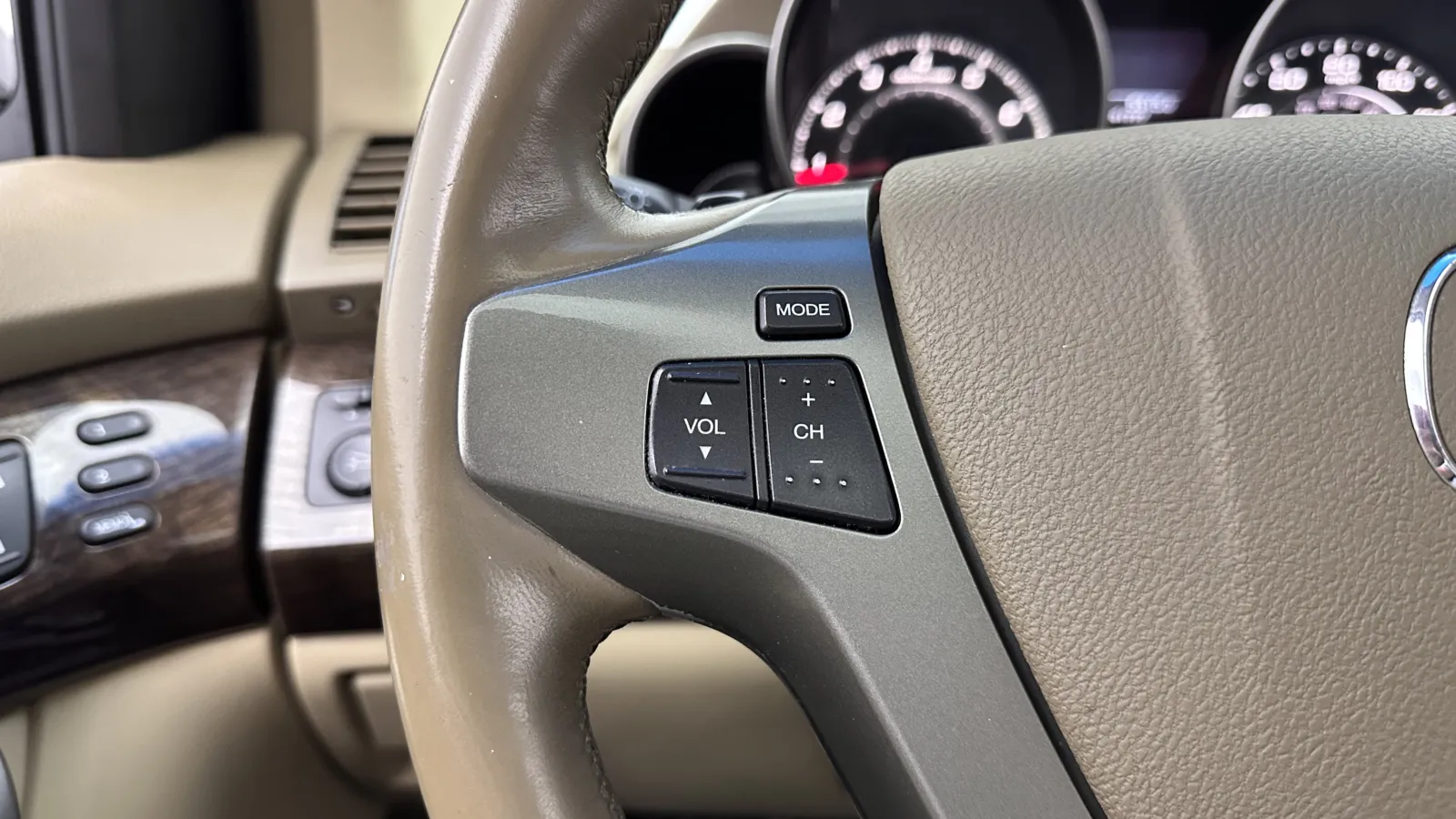 Acura MDX photo 20