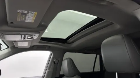 More photos of 2022 Toyota Highlander XLE at Auto Boutique Florida, FL