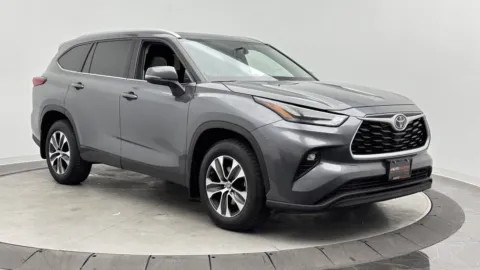 Another view of 2022 Toyota Highlander XLE for sale in Jacksonville, FL at Auto Boutique Florida