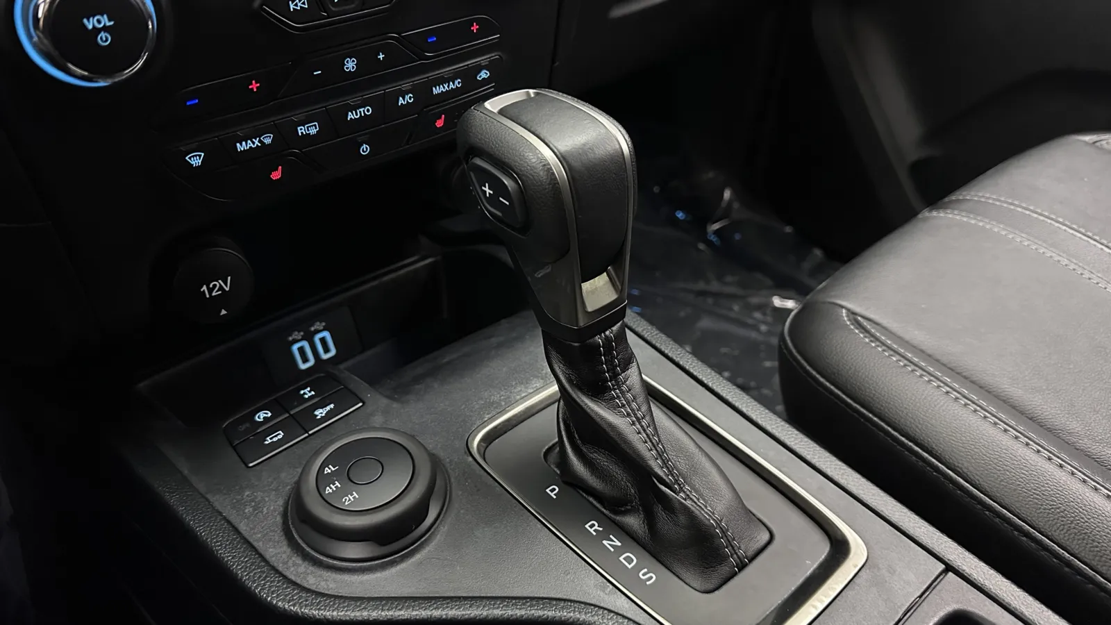 Ford Ranger photo 13