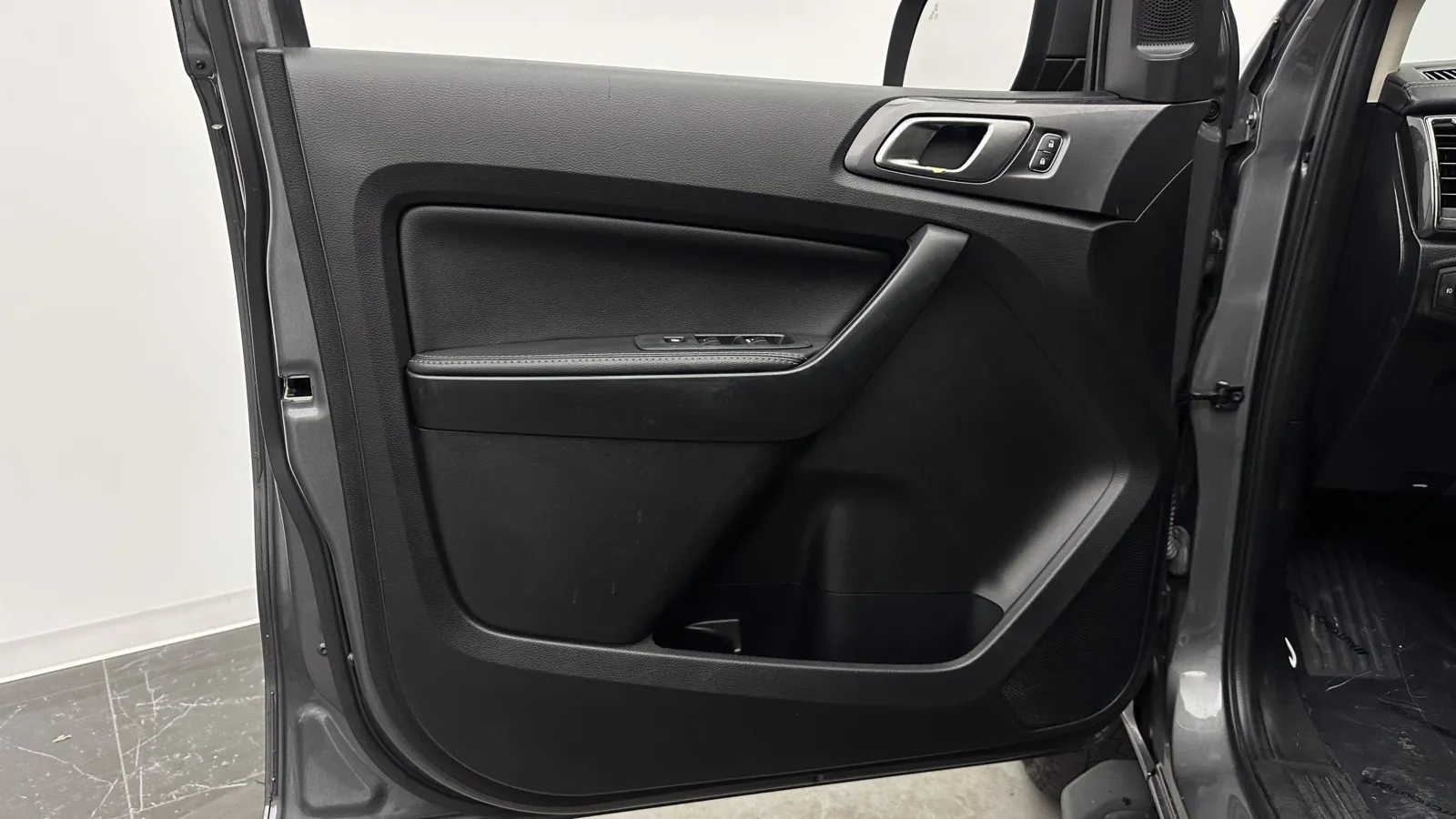 Ford Ranger photo 9