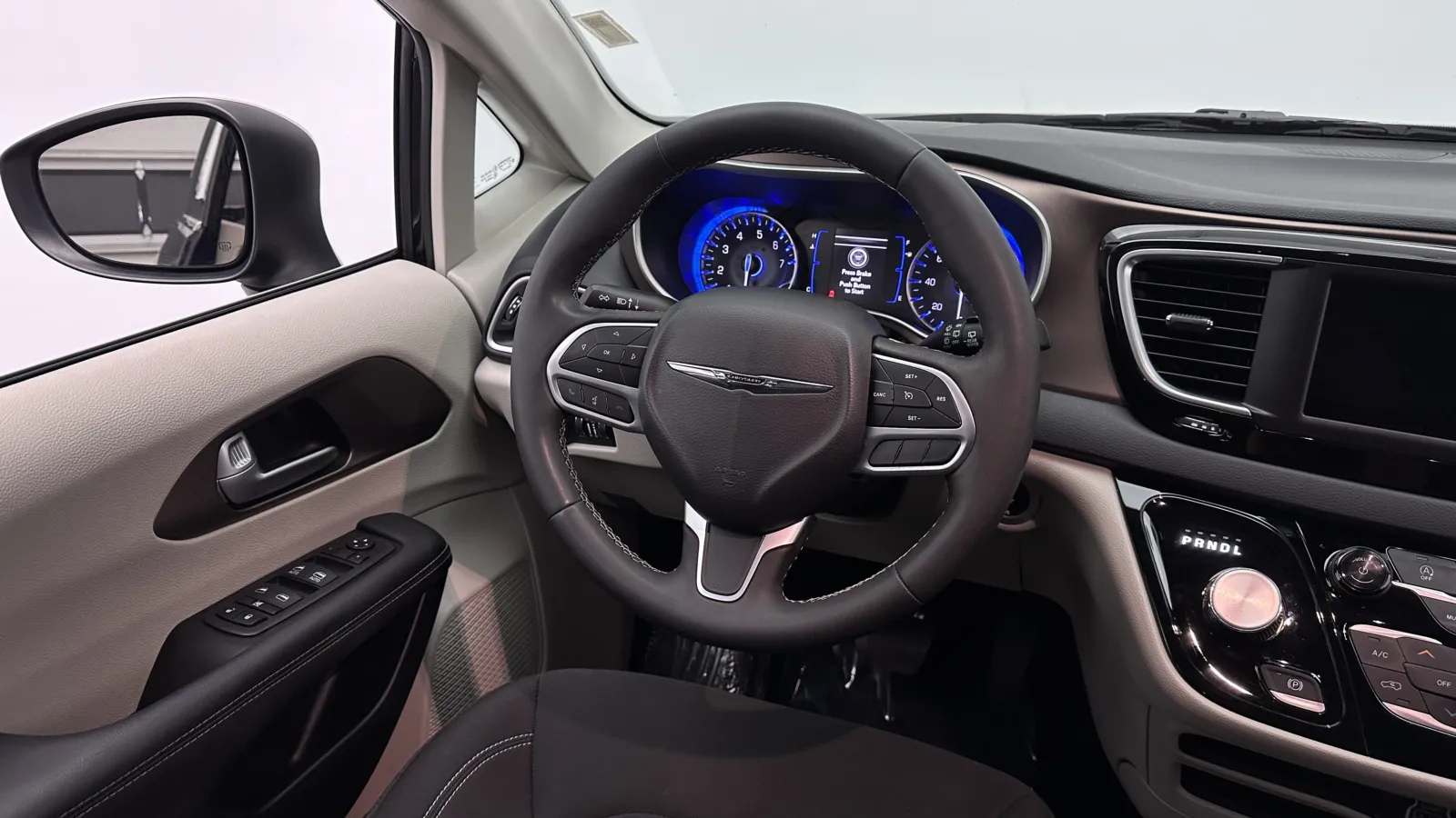 Chrysler Voyager photo 23
