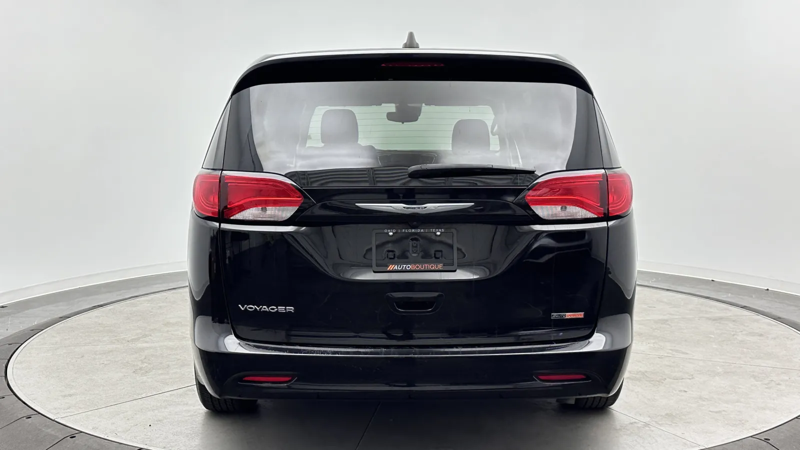 Chrysler Voyager photo 6