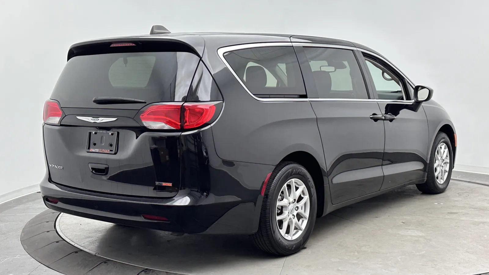 Chrysler Voyager photo 7