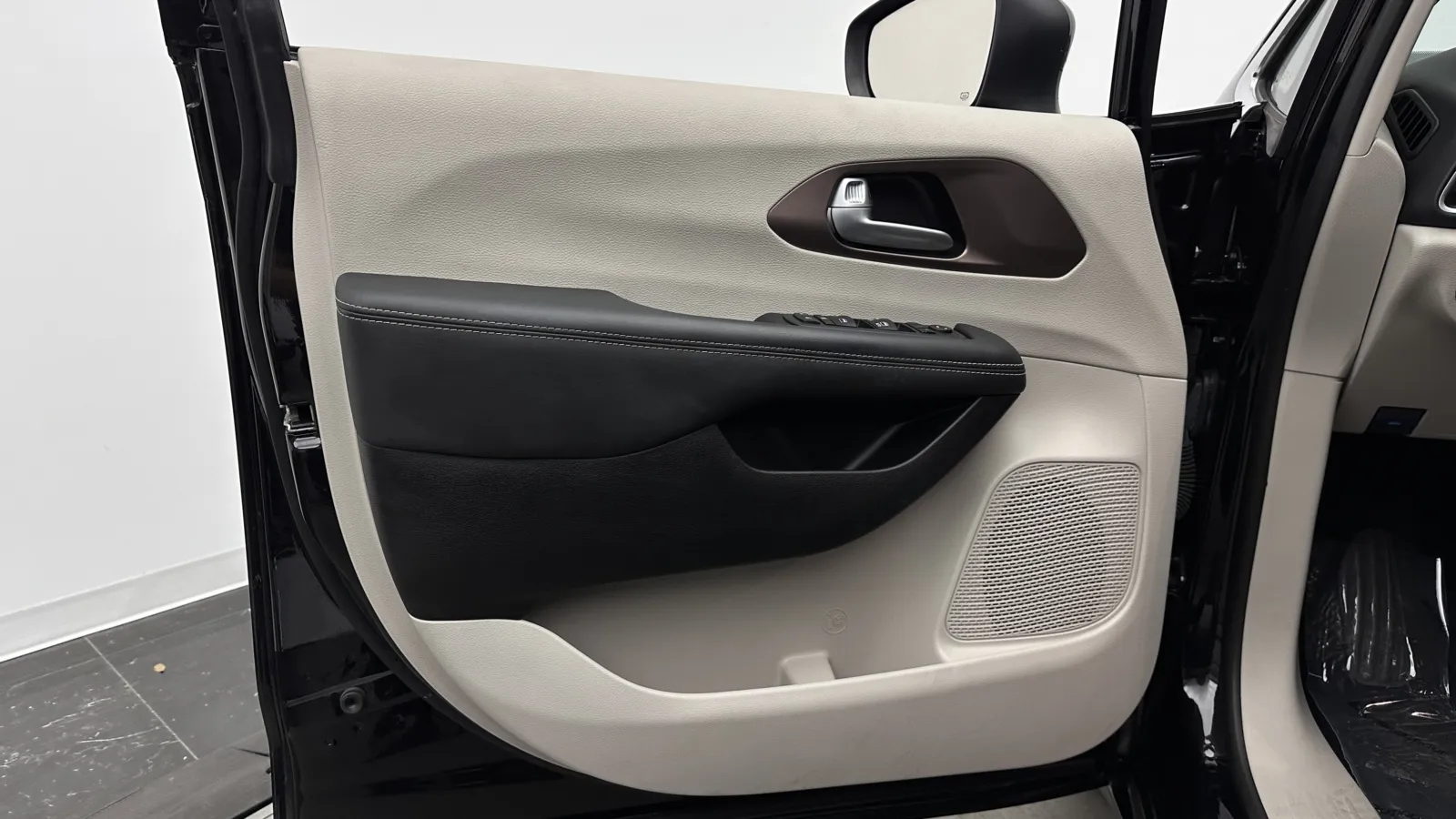 Chrysler Voyager photo 9
