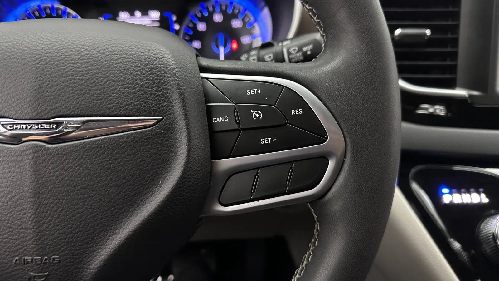 Chrysler Voyager photo 17