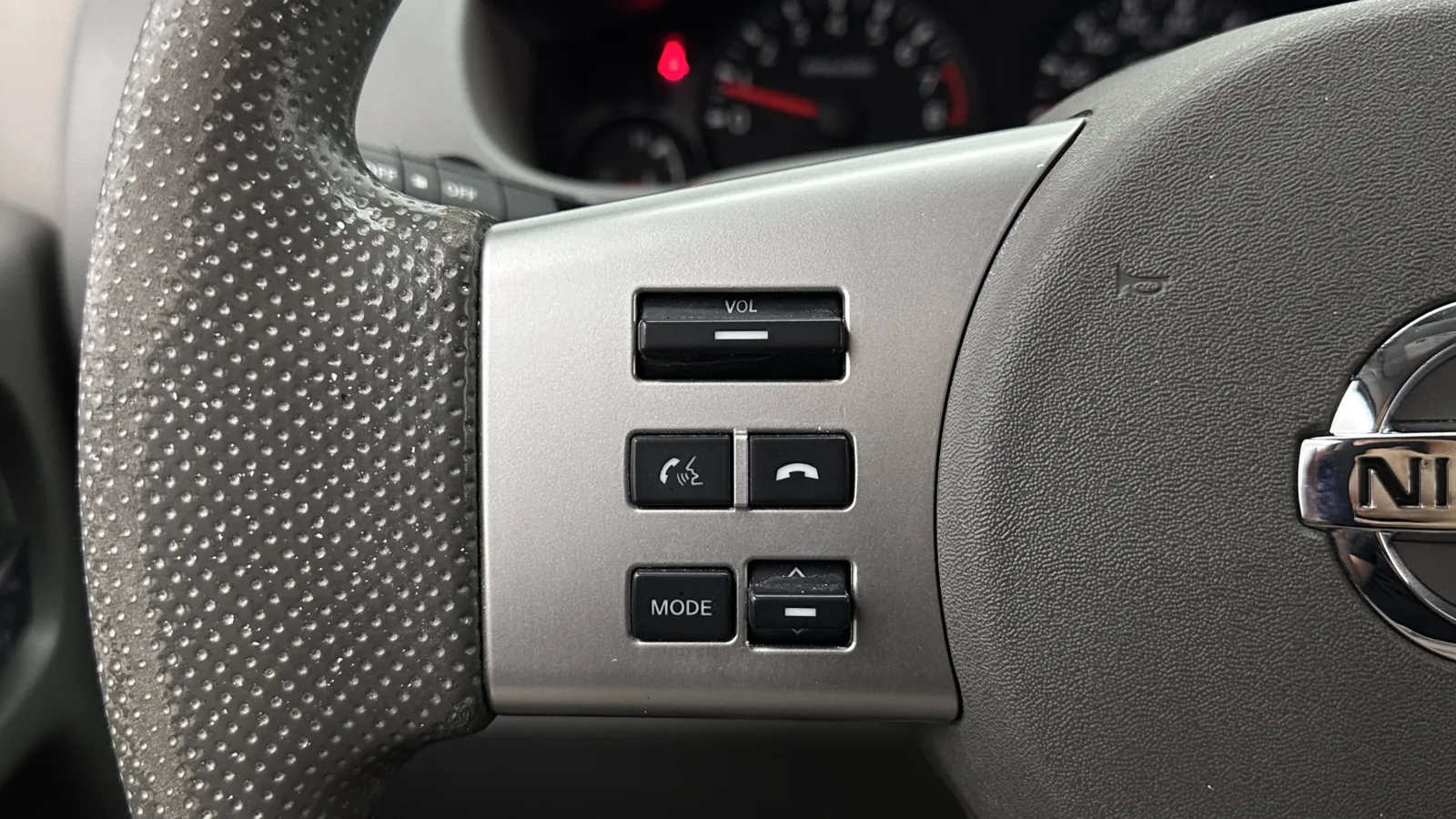Nissan Frontier photo 14