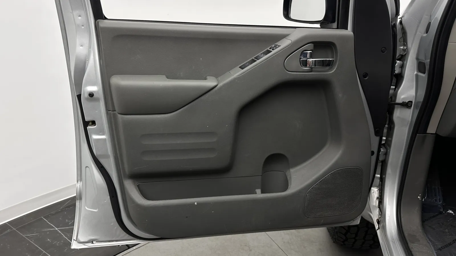 Nissan Frontier photo 9