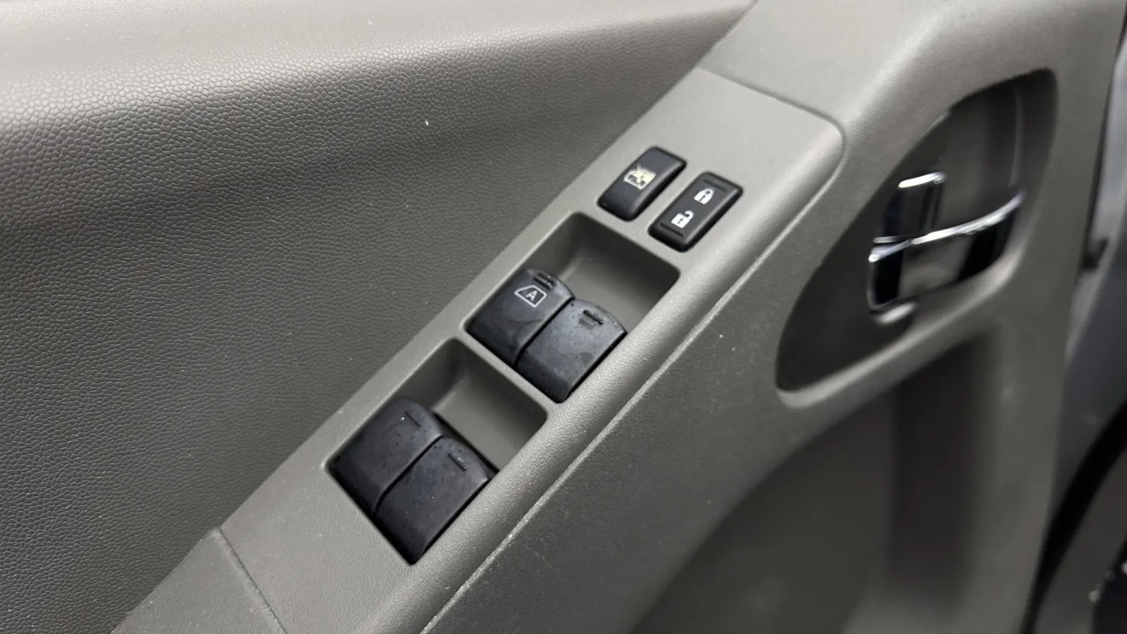 Nissan Frontier photo 10