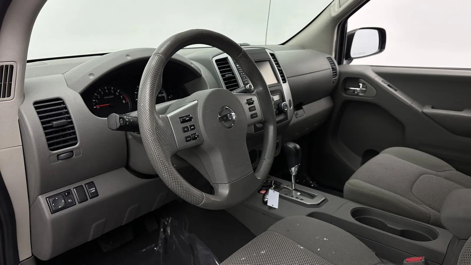 Nissan Frontier photo 8