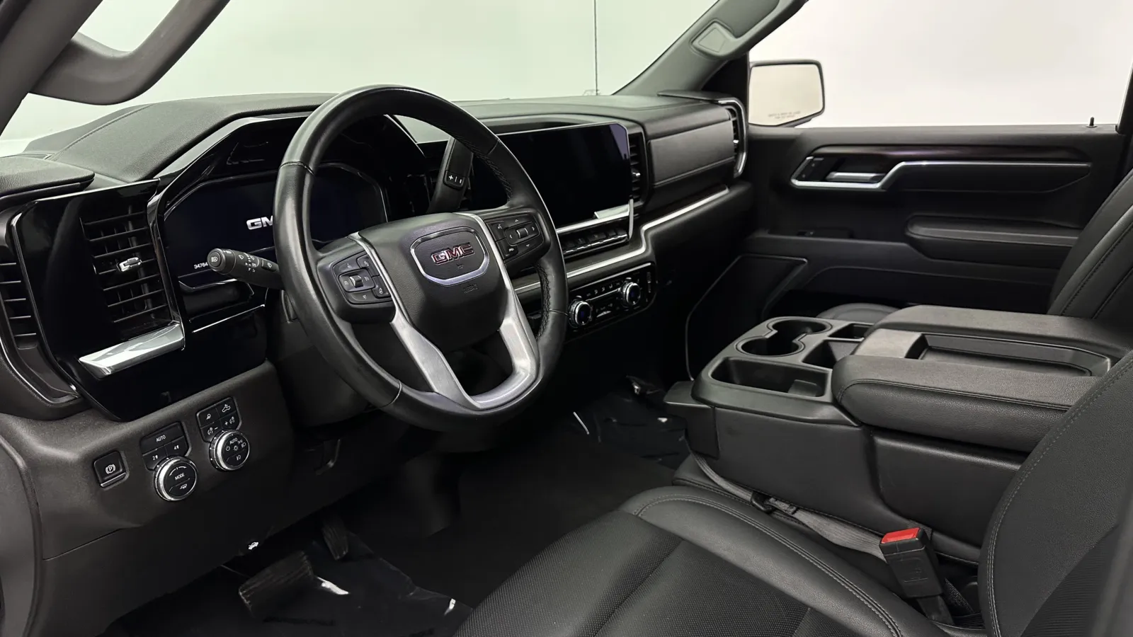GMC Sierra photo 9