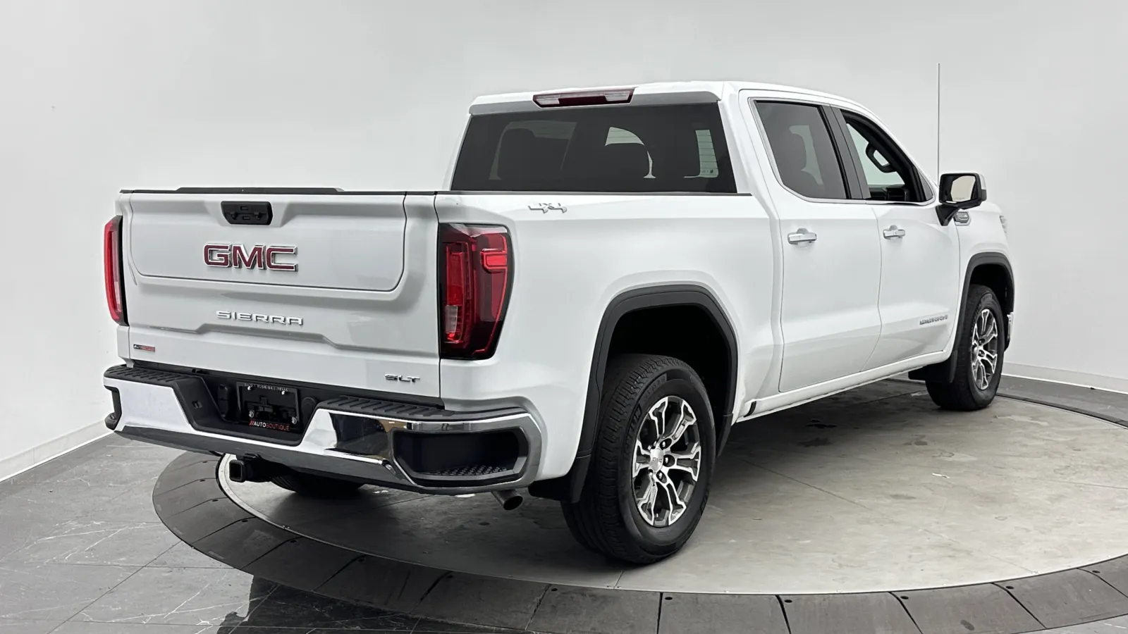 GMC Sierra photo 8