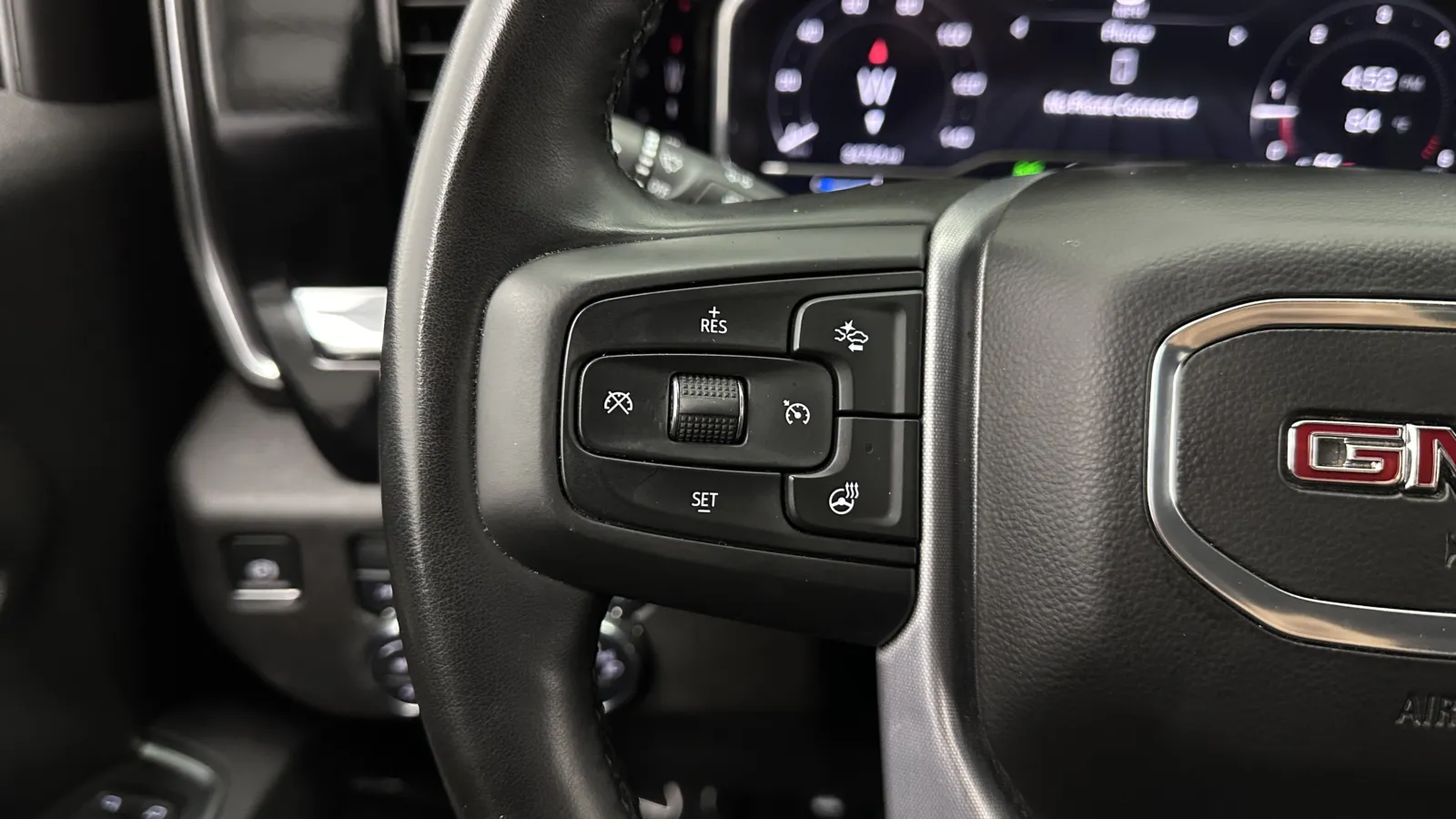 GMC Sierra photo 16