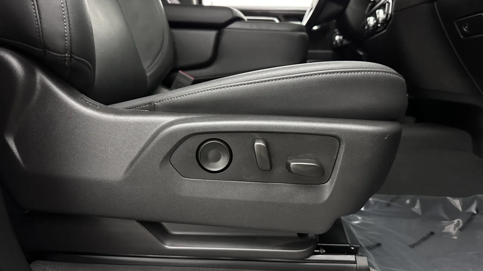 GMC Sierra photo 35