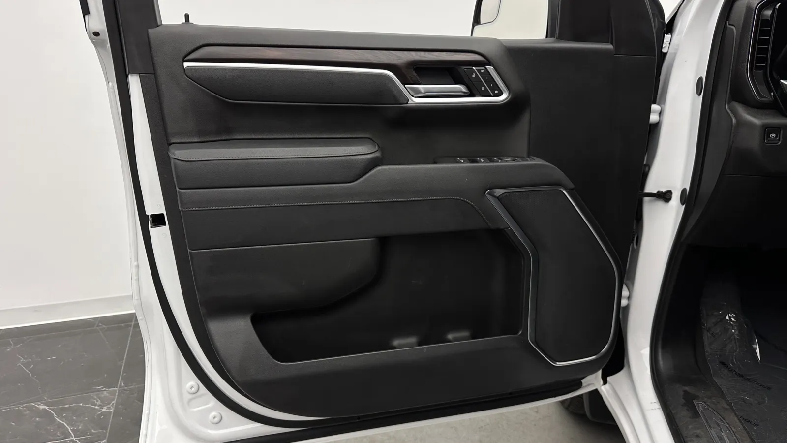 GMC Sierra photo 10