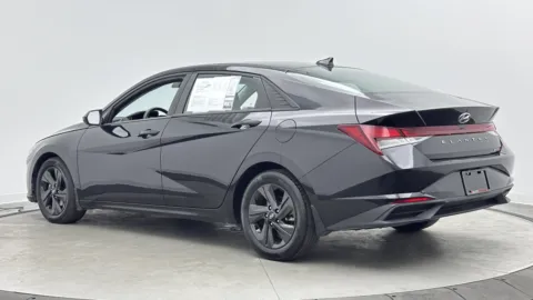 More photos of 2022 Hyundai Elantra SEL at Auto Boutique Florida, FL
