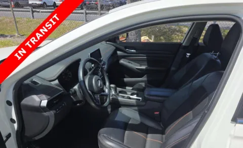 More photos of 2021 Nissan Altima 2.5 SR at Auto Boutique Florida, FL