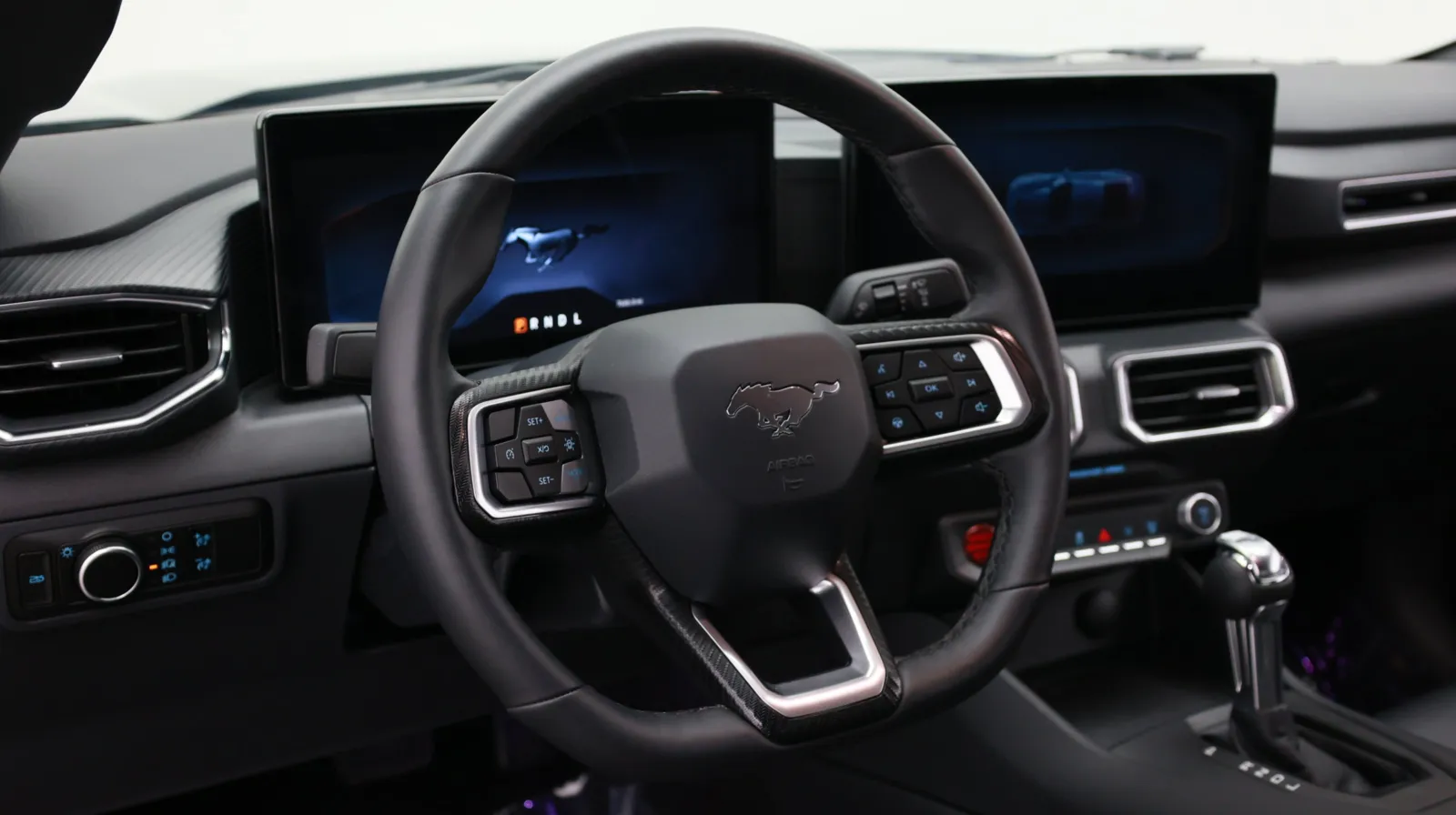 Ford Mustang photo 8