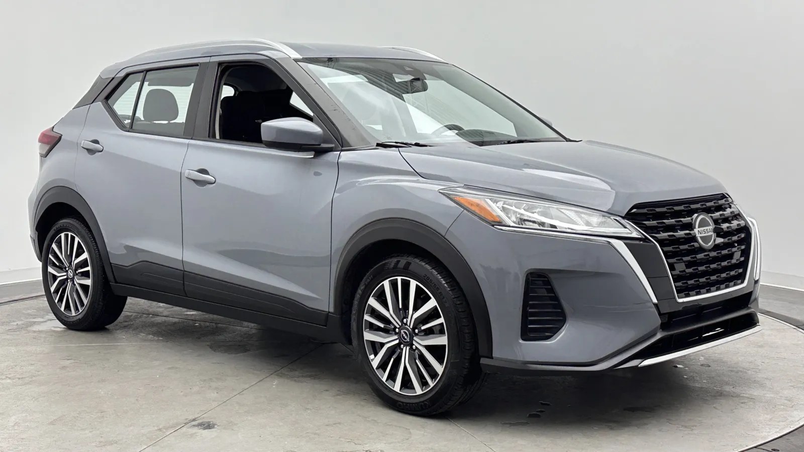 Nissan Kicks photo 3