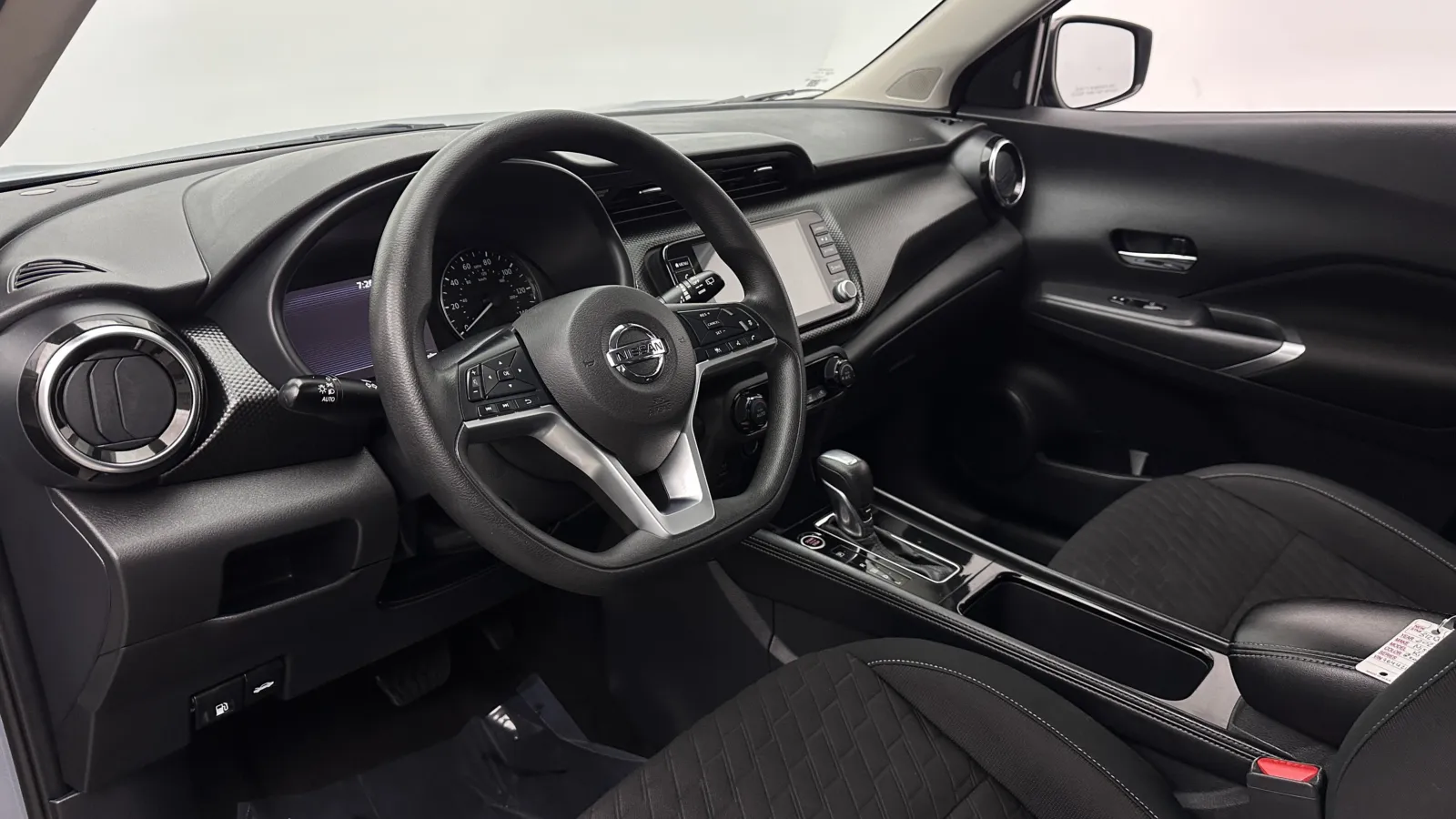 Nissan Kicks photo 8