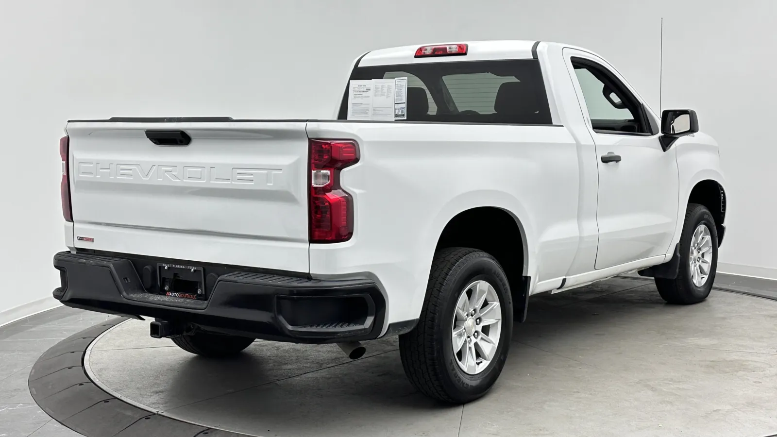 Chevrolet Silverado photo 7