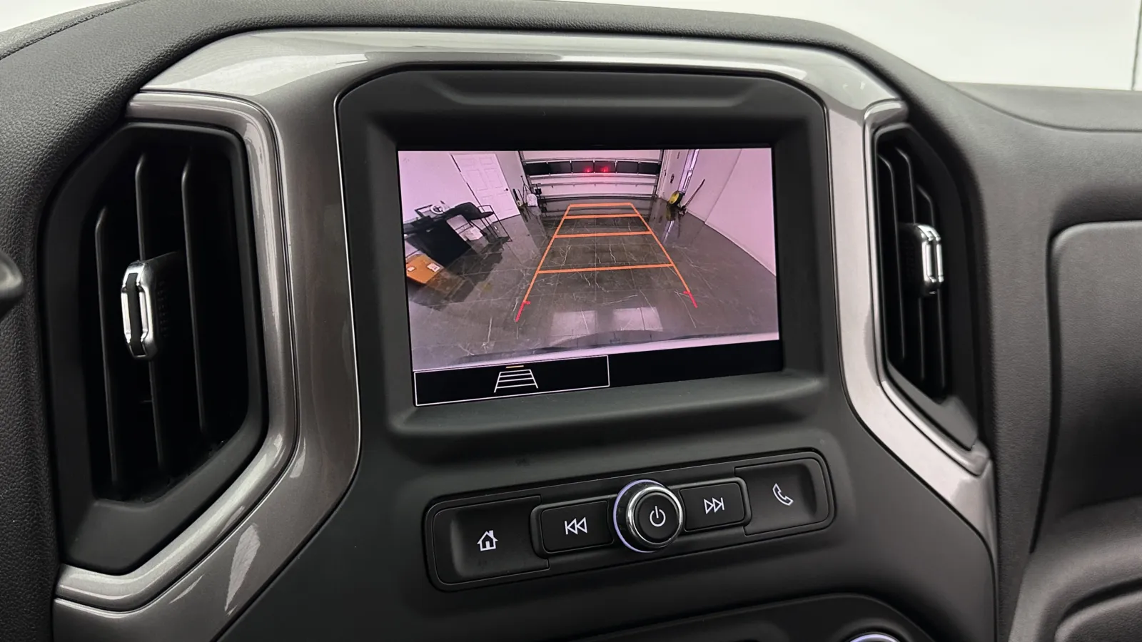Chevrolet Silverado photo 15
