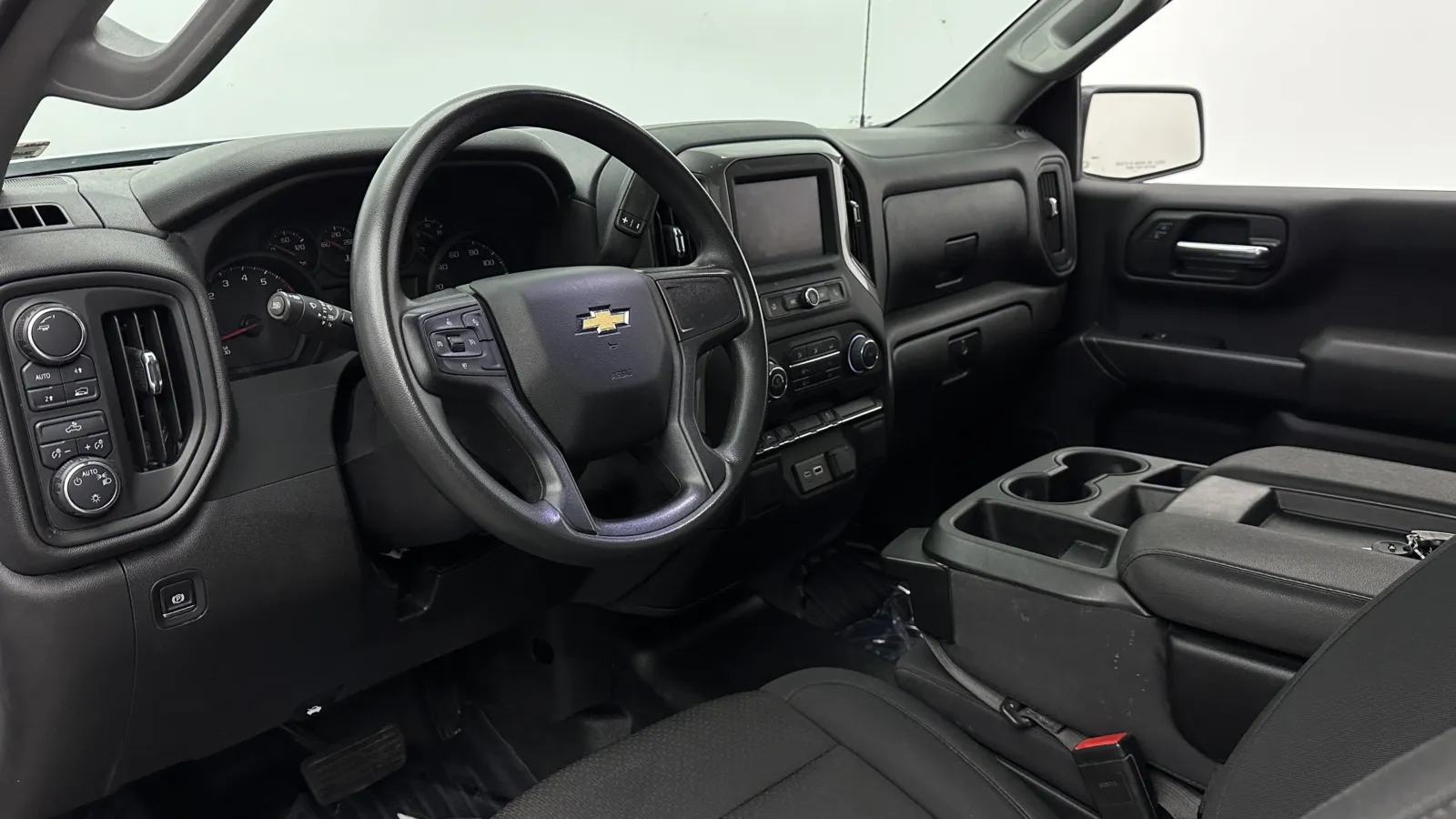 Chevrolet Silverado photo 8