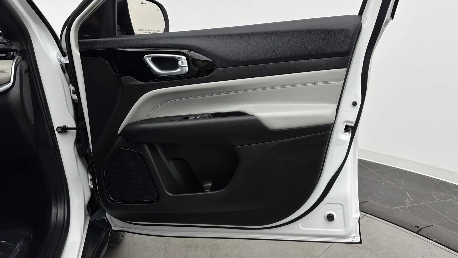 Jeep Compass photo 29