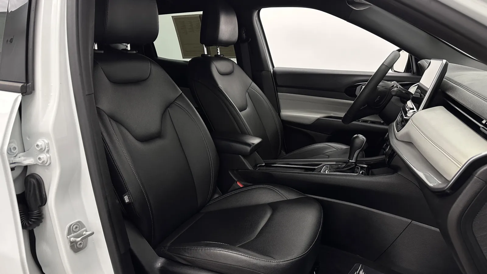 Jeep Compass photo 31