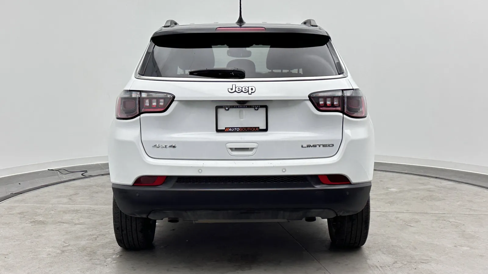 Jeep Compass photo 6