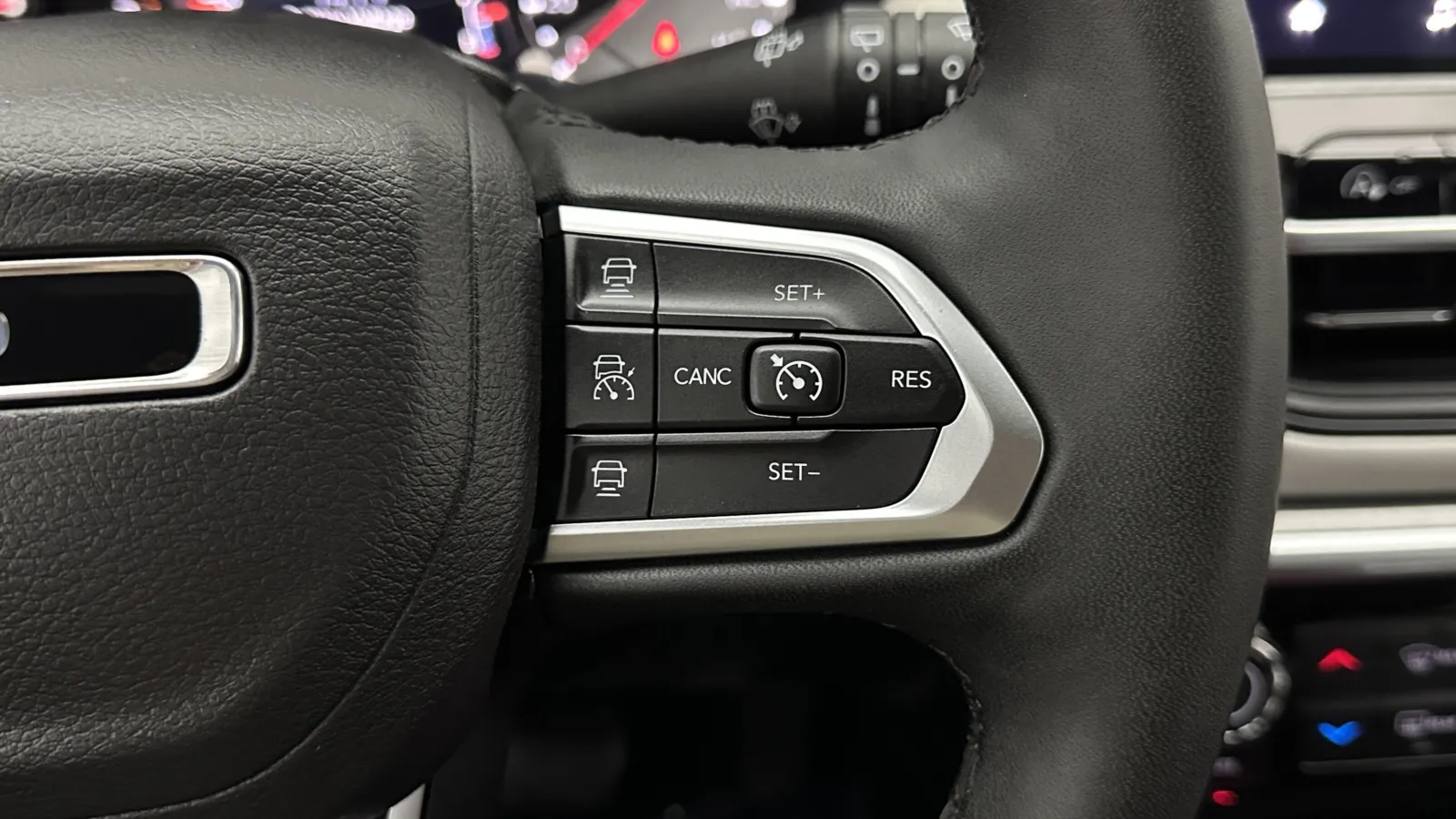 Jeep Compass photo 18