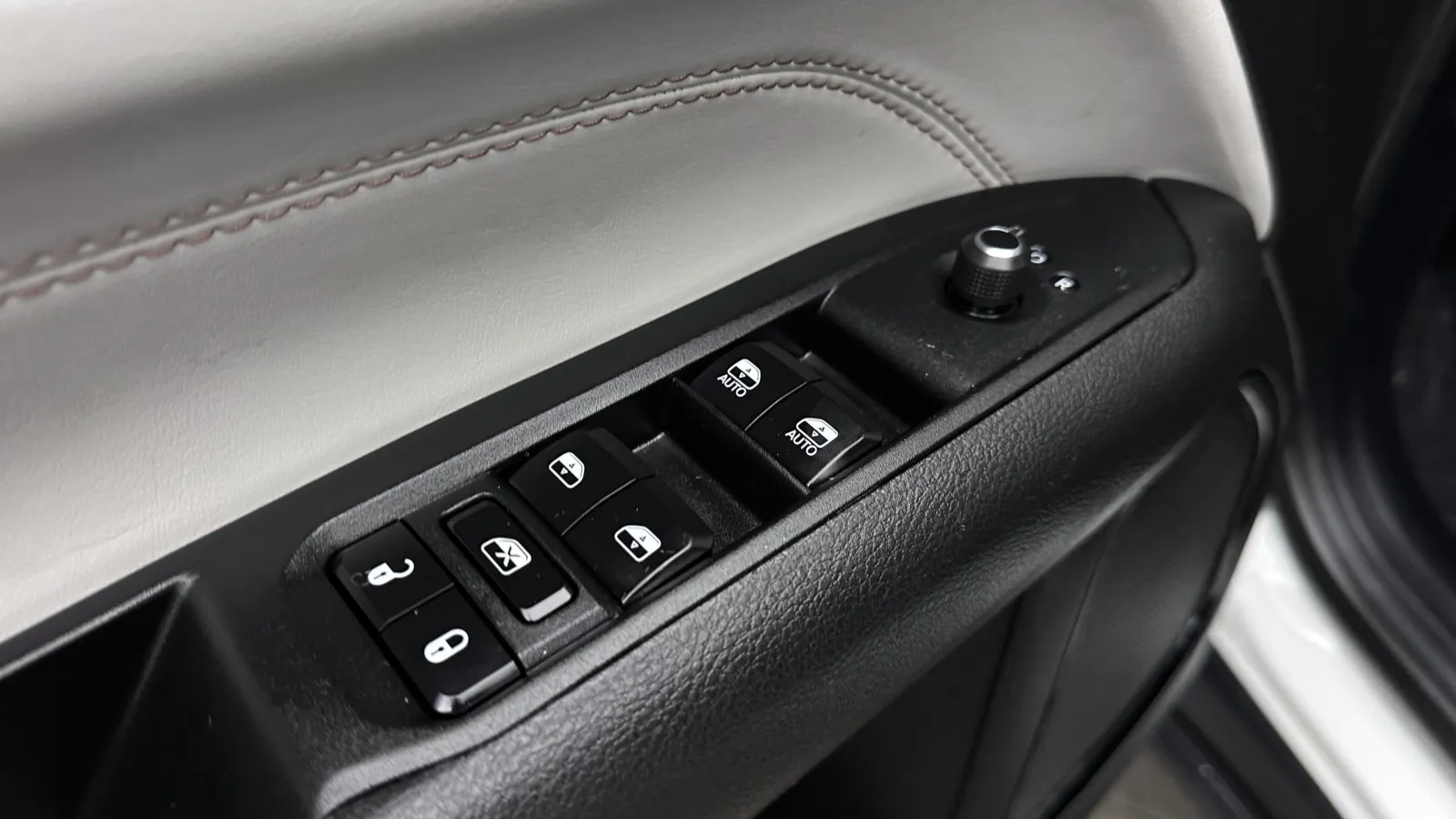 Jeep Compass photo 10