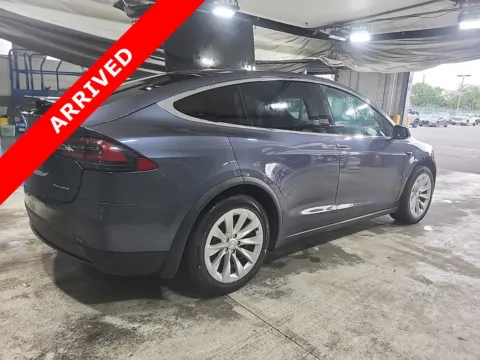More photos of 2020 Tesla Model X Long Range at Auto Boutique Florida, FL